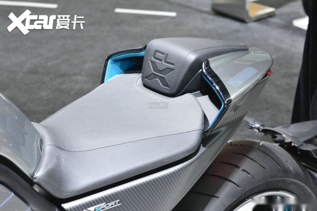 春风700CLX运动版 惊艳亮相北京摩展 最快或在本月上市