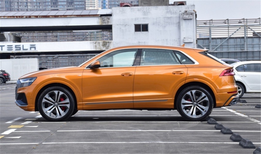百万级Coupe SUV实拍对比 宝马X6和奥迪Q8谁更香？