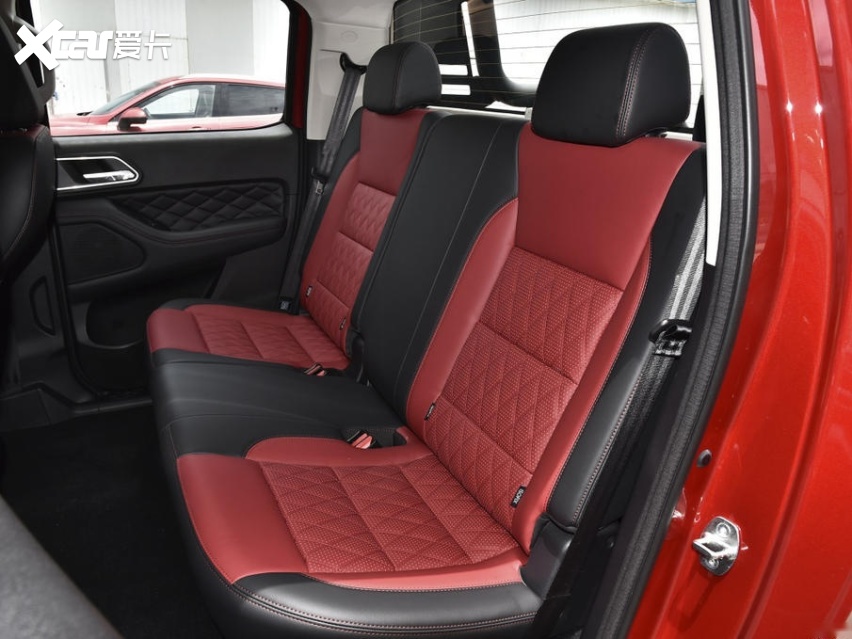 主流皮卡对比 上汽大通MAXUS T70 /长城炮/五十铃D-MAX