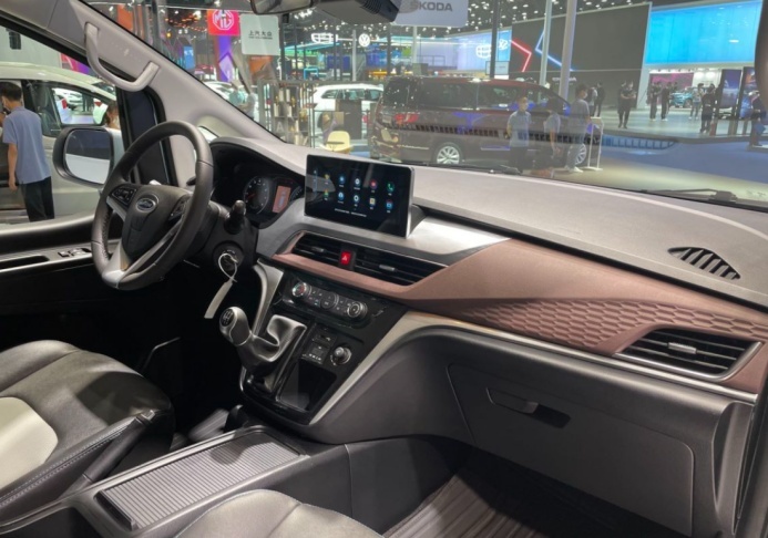 瑞风M3 2022款成为家庭用车优选，打造更高品质出行体验