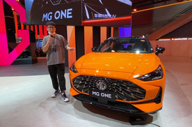 2021广州车展：运动型SUV，内饰却科技十足？体验名爵MG ONE
