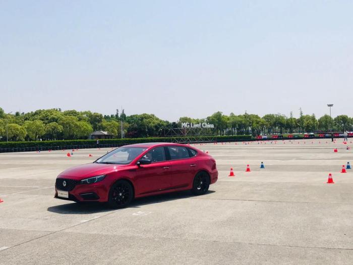 名爵6黑骑士套件，改装车也可以合法上路了？