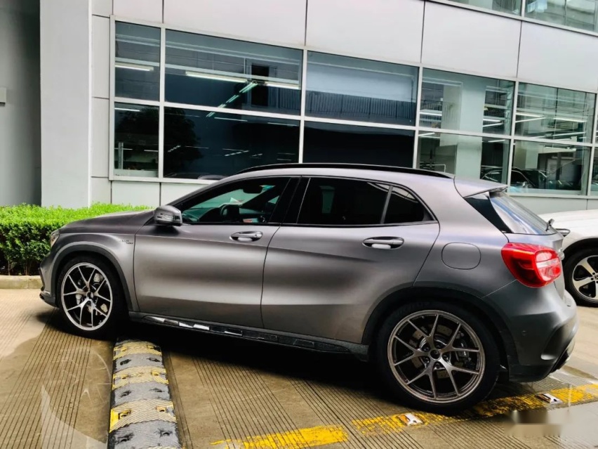 忽悠母亲买了辆奔驰GLA45 AMG，我将它改出了