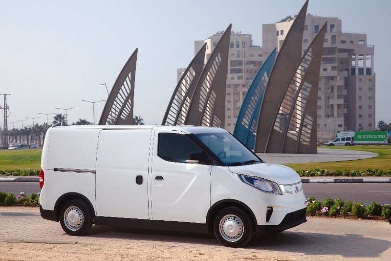 领跑城市物流车2021款上汽大通MAXUS EV30深圳上市