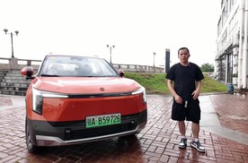 驾驶辅助功能性超强，大空间还配天地门，东风纳米06是真的好用