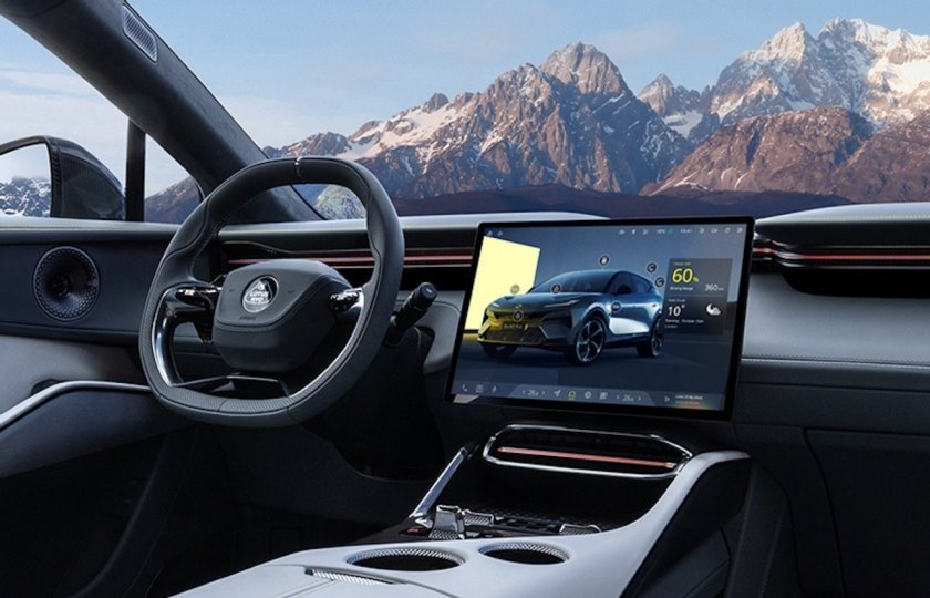 豪华新能源SUV，选路特斯Eletre还是保时捷新卡宴？看智能化！