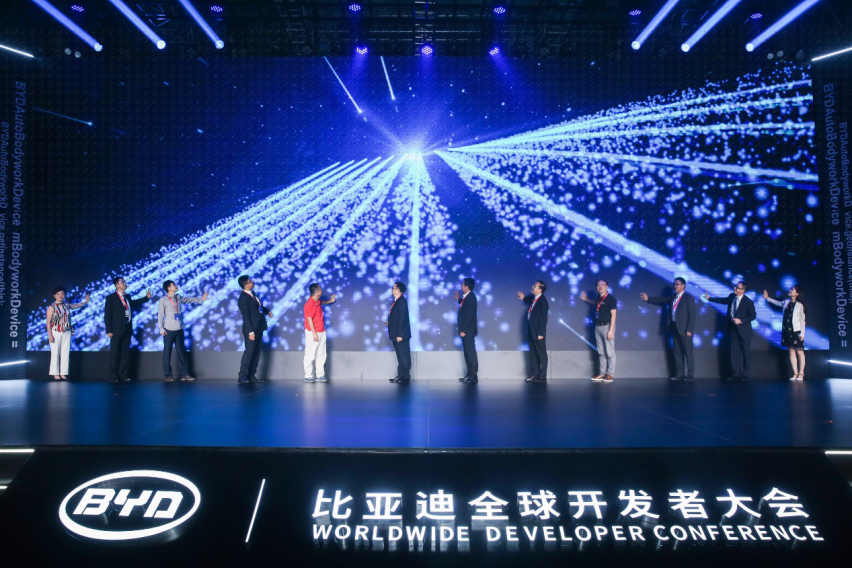 如何实现逆势增长？王传福：坚定信心，拥抱变革