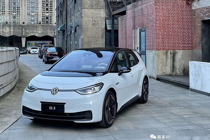 再降价！15万的Model 3可期？合资品牌也大降价！