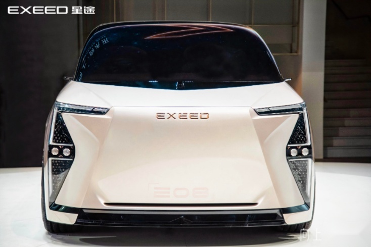星途首款新能源MPV E08概念车全球首秀