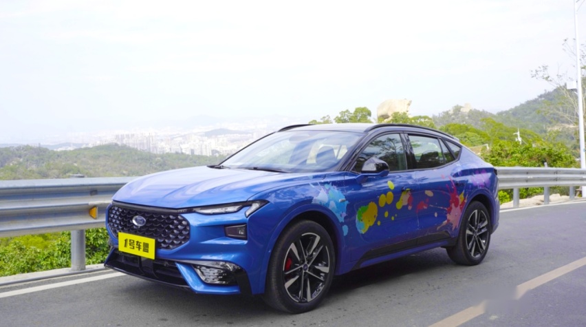 试驾官丨足够智能的福特EVOS，能给燃油车“续香火”吗？