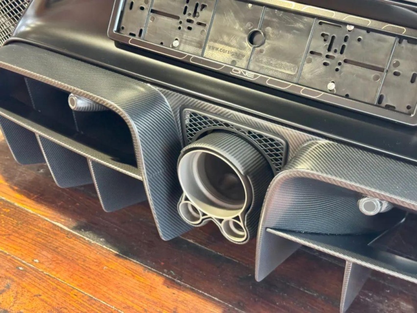 实拍全澳首台AMG ONE，全世界年纪最大的车主？
