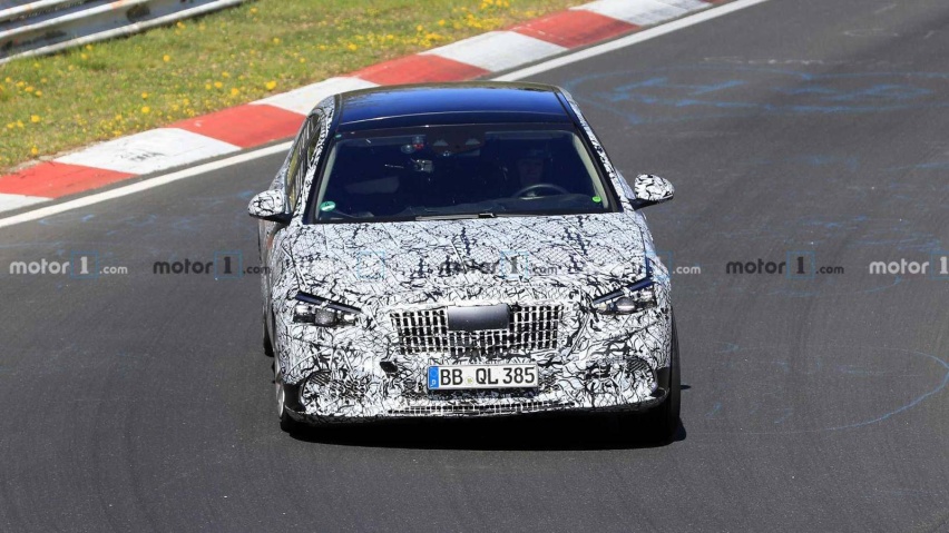 new-mercedes-maybach-s-class-spy-photo.jpg
