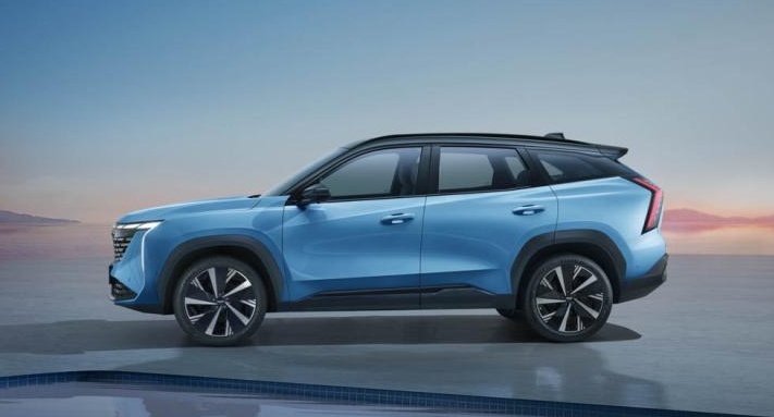 吉利又发布全新SUV，车宽1米9配2.0T，造型像雷克萨斯、凯迪拉克