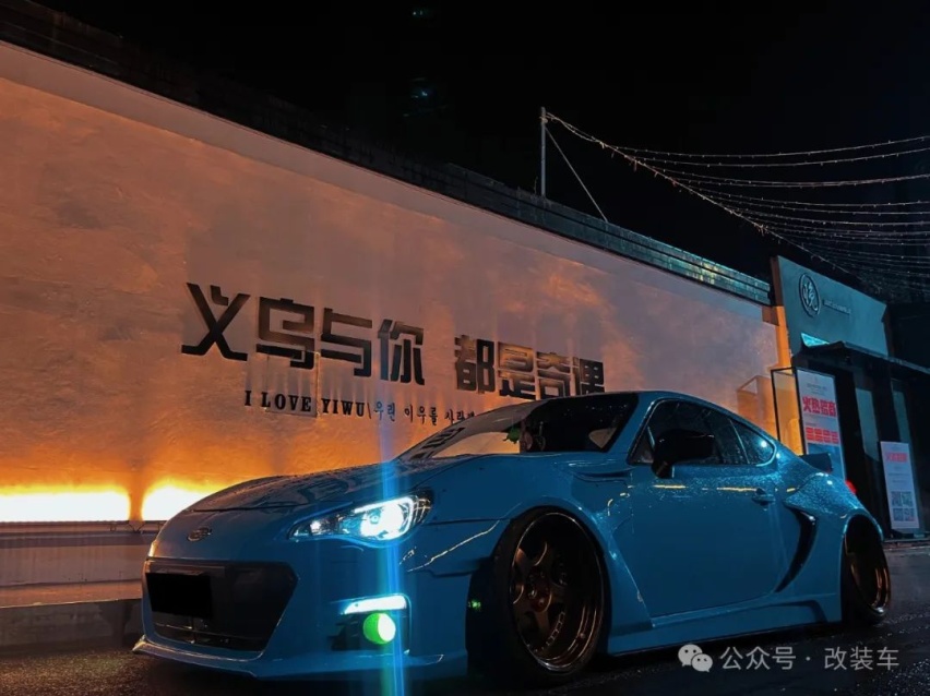长了翅膀的宽体斯巴鲁BRZ，什么餐桌大尾翼在它面前都是弟弟