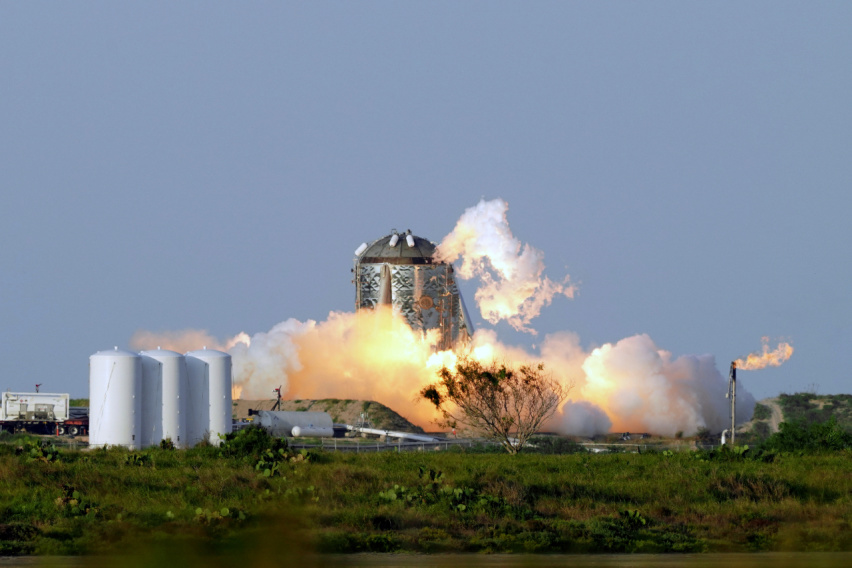 SpaceX一“射”成名，特斯拉和马斯克就能被吹上天了？