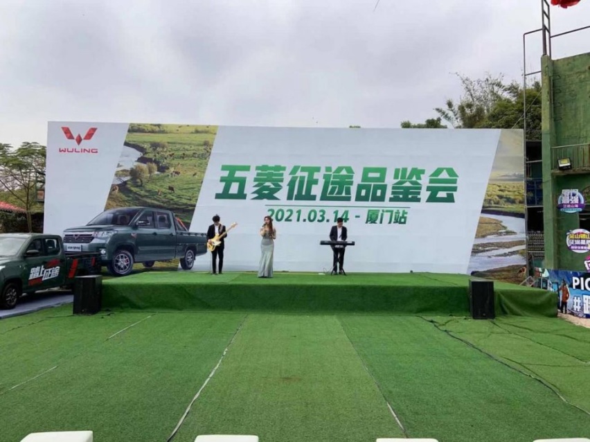 品鉴五菱征途，年轻人的第一辆皮卡，就该是这样
