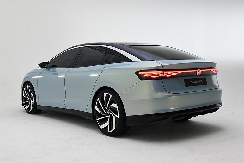 特斯拉Model 3迎来劲敌？大众ID. AERO量产版曝光，续航62