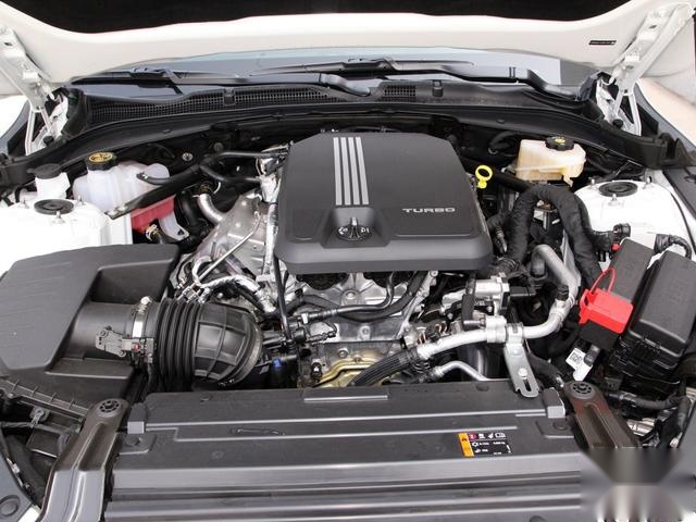凯迪拉克CT4这次来真的 后驱豪车配2.0T+8AT