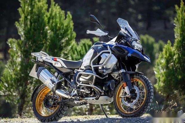 最强“拳击手”水平对置双缸发动机，全新BMW R 1250来了