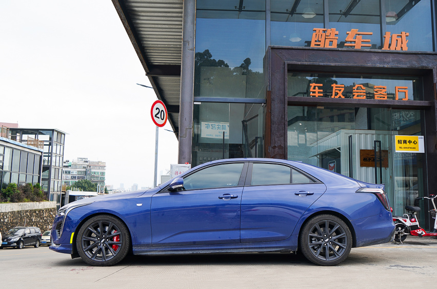 凯迪拉克CT4改装TEI Racing P60S刹车卡钳套件
