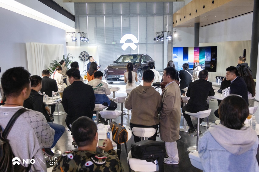 M42星云紫！ 在UCCA发布蔚来的新车色真的很搭