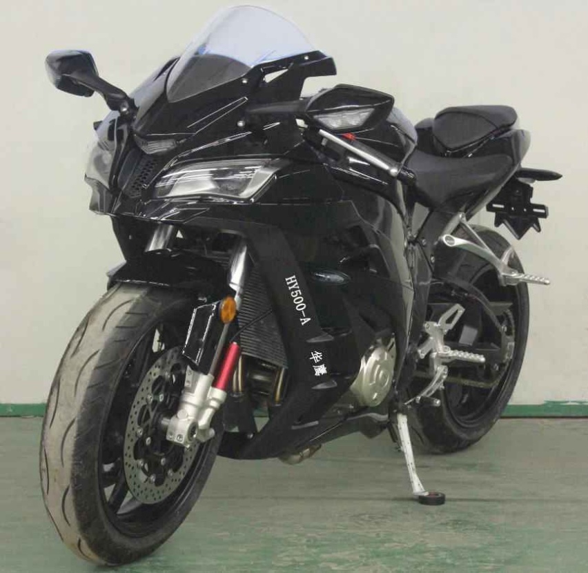 国产500cc双缸大跑车 携多款车型亮相 刀风400请接刀