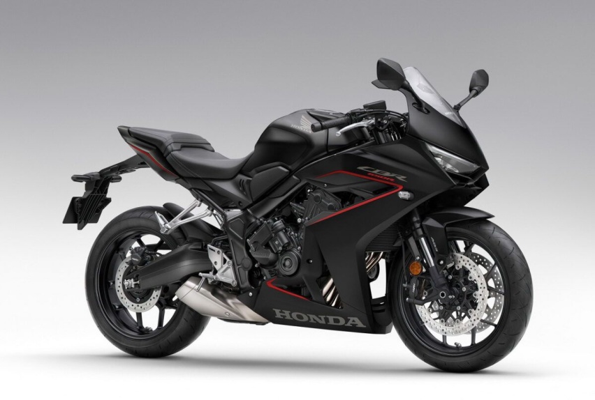 本田CB650R/CBR650R重新设计外观，E-Clutch无需离合