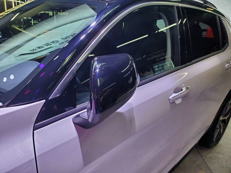 领克01混动版亮相  不用充电油耗仅4.8L！