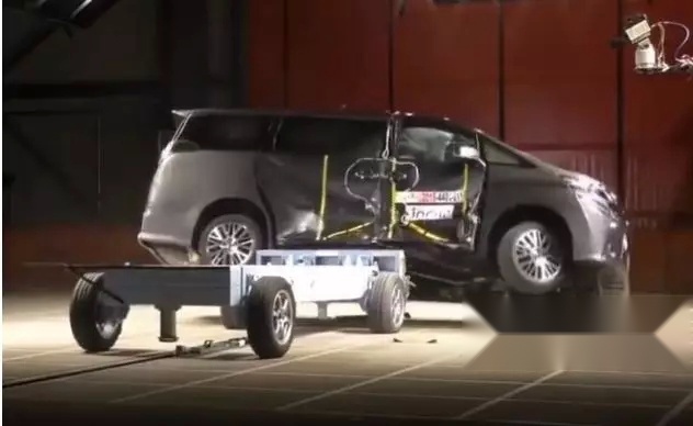丰田埃尔法在日本j-ncap碰撞测试结果曝光,安全令人堪忧