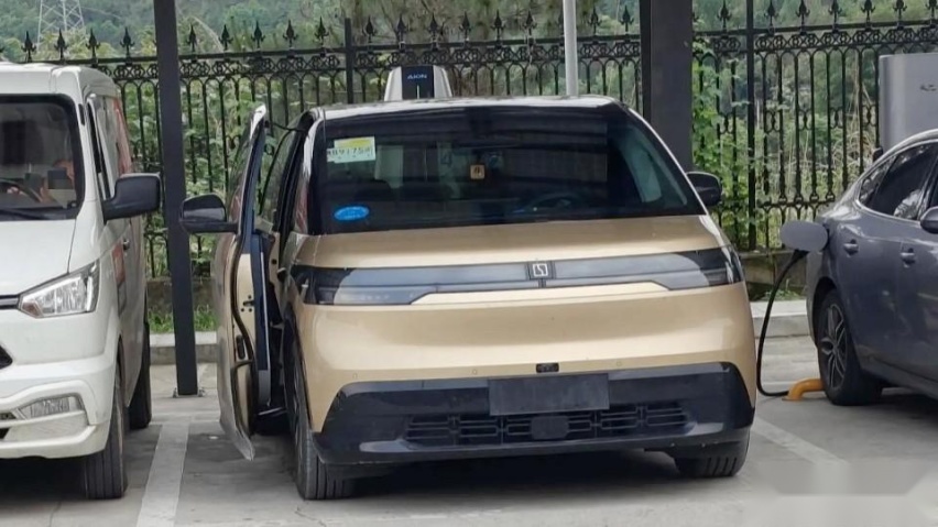 自重2.7吨的极氪MIX，电耗比轿车高0.5Wh，最省电SUV？