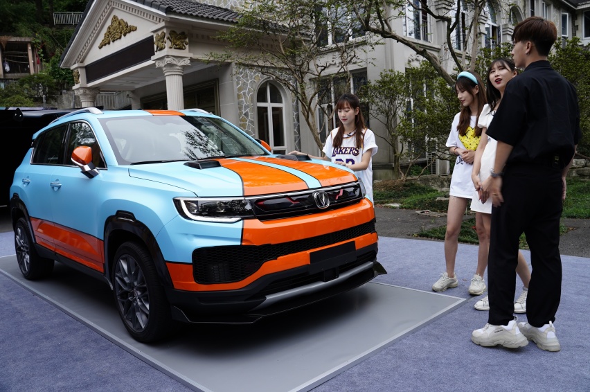 你见过“古尔夫”涂装的CS35 PLUS吗？个性青年看过来