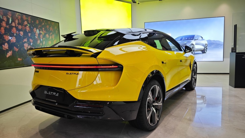 百万级“吉利王” 探店实拍路特斯Eletre 选它还是Model X