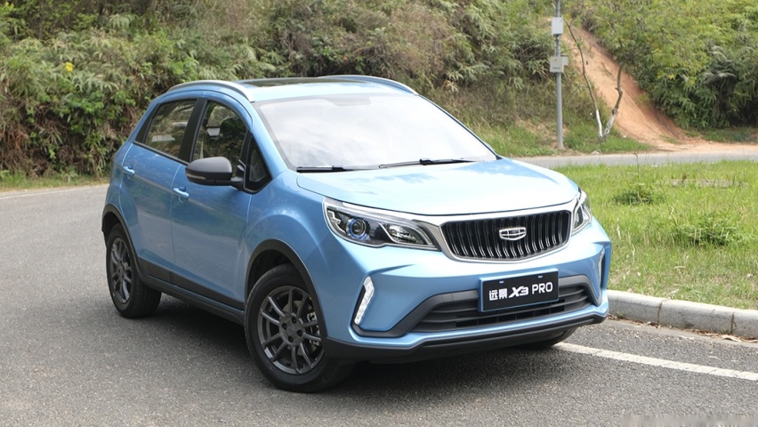 5万级精致SUV！高底盘不怕蹭底 农村用户都说它好用