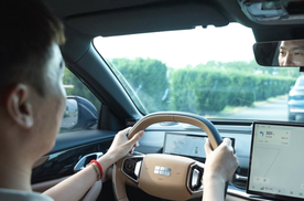 名副其实的家轿真卷王 2.47L油耗+2100km续航 吉利银河A7来了