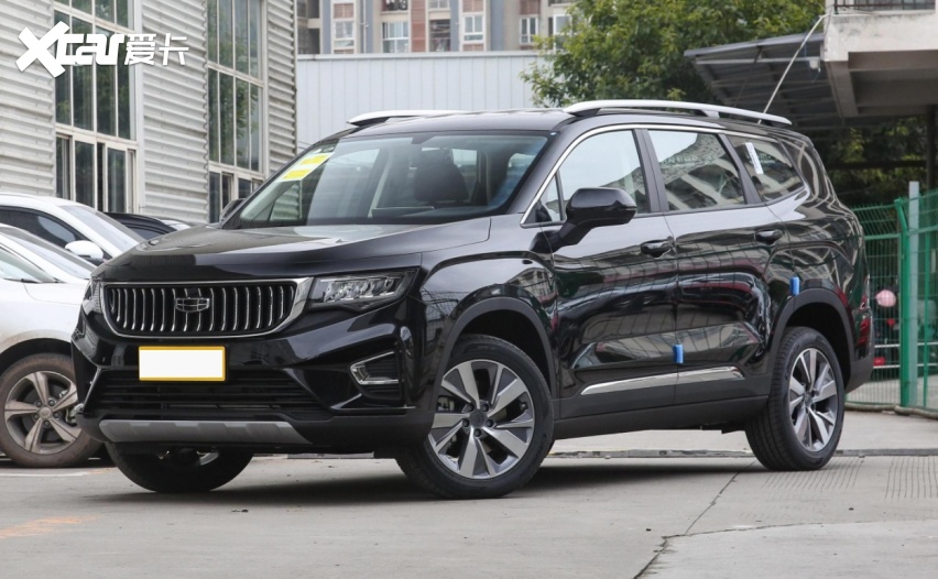 仅10万！豪华中型SUV：1.8T引擎，空间奢华，细节很细腻