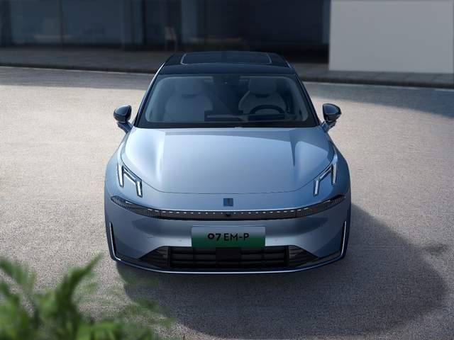 第二代设计语言首款轿车，领克07 EM-P迎来首秀