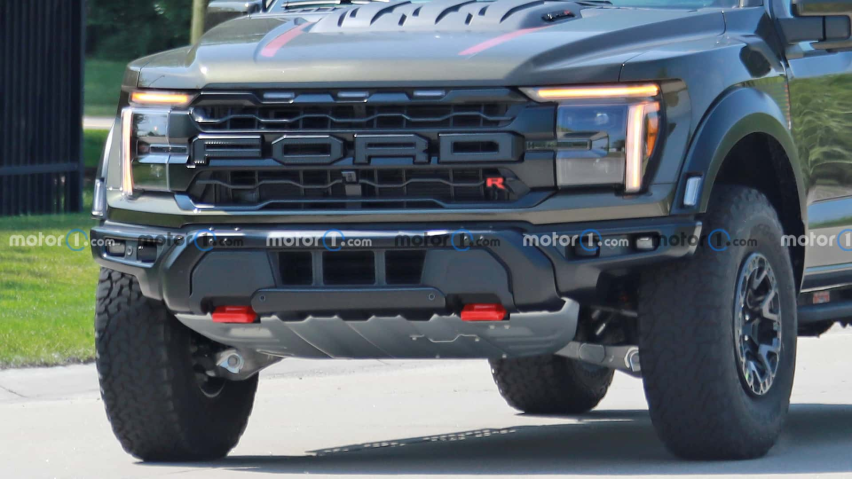 新款福特F-150 Raptor R谍照曝光，5.2L发动机就够迷人
