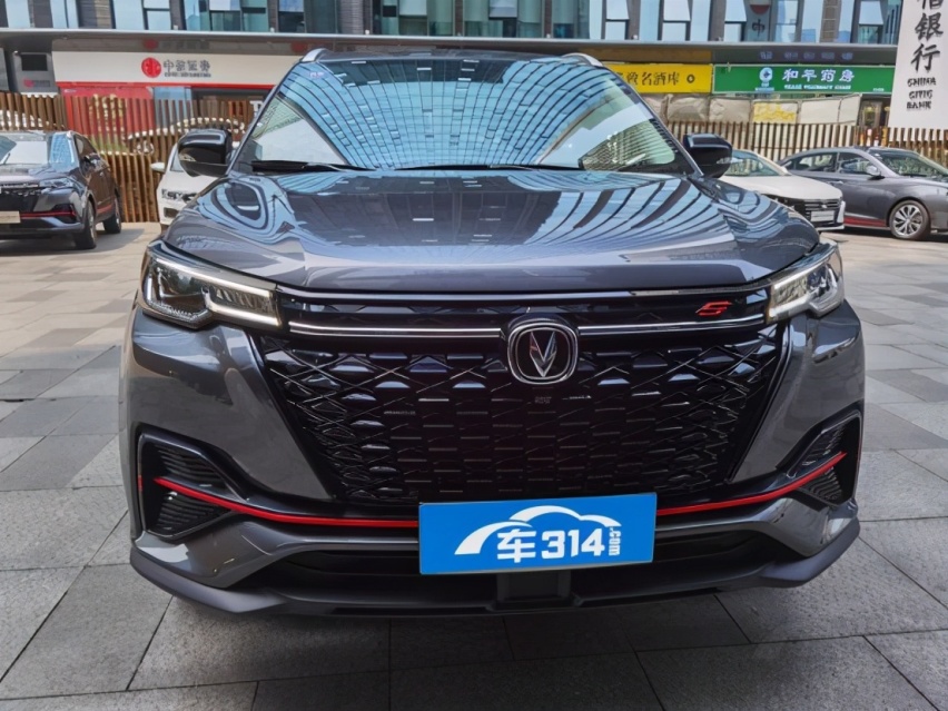 都是销量排行榜上的常客 长安CS55PLUS和博越该怎么选？