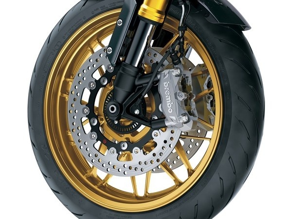 川崎Z900RS SE，欧林斯减震上身，日本只卖9.4万元