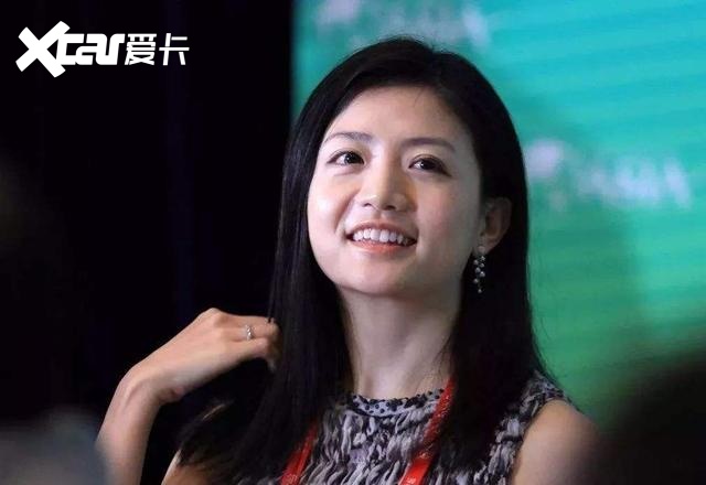 学霸不靠颜值吃饭,如今成最美单身女富豪,豪车比明星多