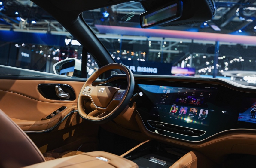 18.99万起，舒适、智能、驾控全面进阶，2024款飞凡R7诚意如何？