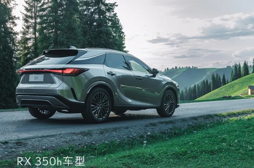 2025款雷克萨斯RX上市，新车加量不加价，老车主心里不乐意了？