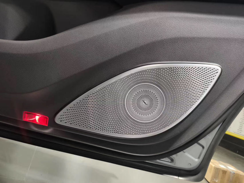 20款奔驰GLS450改装大柏林音响26喇叭音响