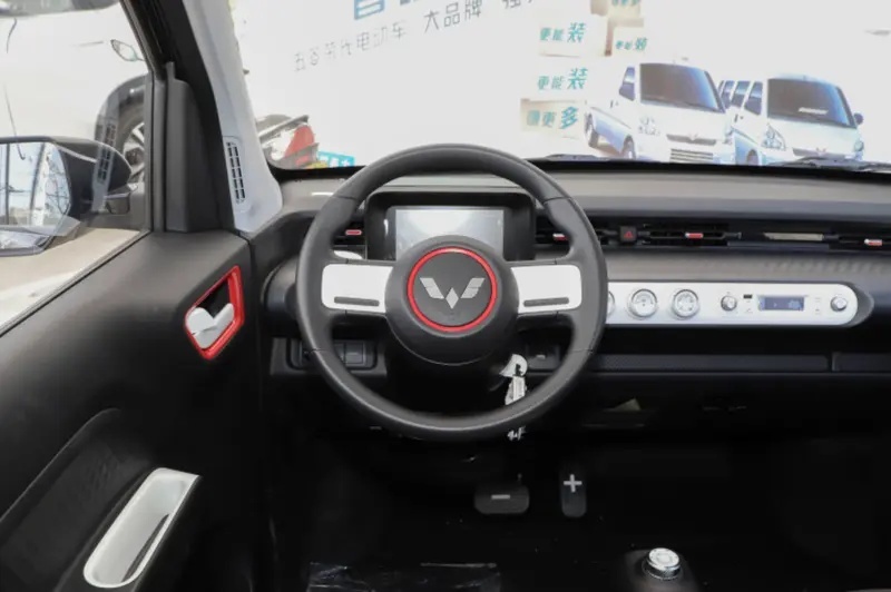 熊猫mini和五菱宏光MINIEV怎么选，看看这个就知道！