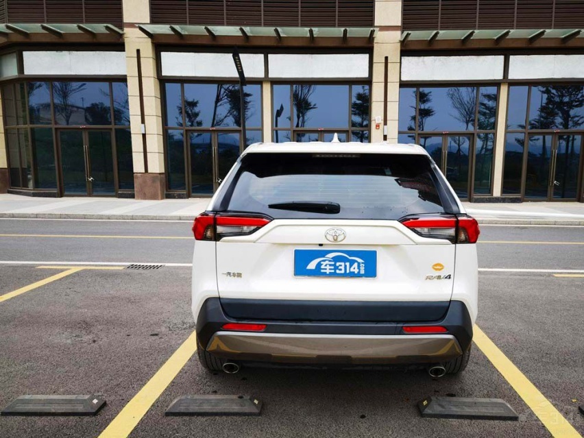 领睿和RAV4怎么选  没有对比就没有伤害