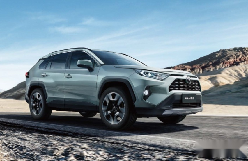 2022款RAV4荣放正式上市，17.58万元起售，会大卖吗？