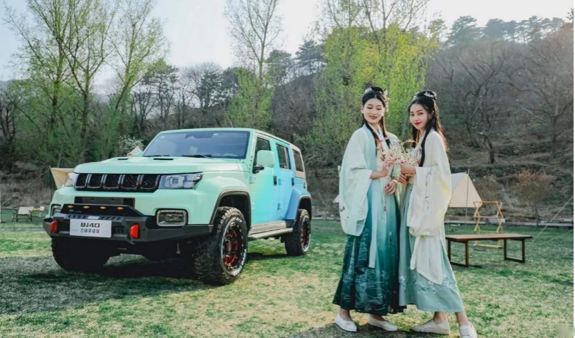 BJ40刀锋英雄柴油版，解锁百变高阶露营生活