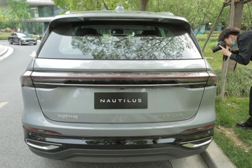 全新林肯航海家：科技与安全的奢华SUV
