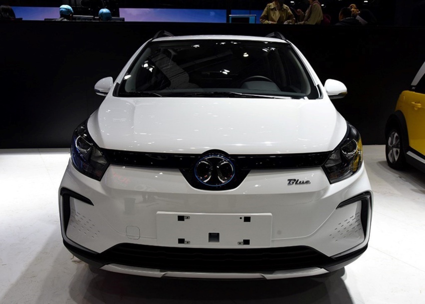 北汽小型纯电SUV，续航403km，官宣承诺8年质保