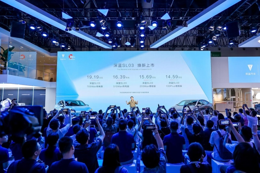 杀入15万档性价比激增，3个问答解析新款深蓝SL03，闭眼买？